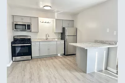 1721 E Roosevelt Road #4, Wheaton, IL 60187 - Photo 2