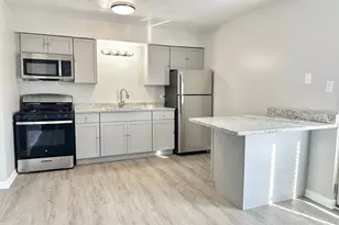 1721 E Roosevelt Rd, Wheaton, IL 60187 - Photo 2