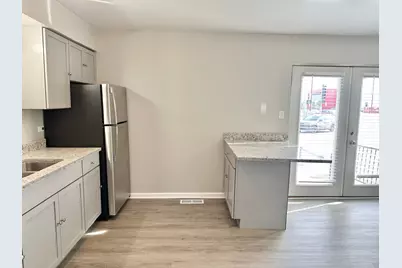 1721 E Roosevelt Road #4, Wheaton, IL 60187 - Photo 4