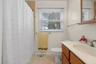 847 Division St, Northbrook, IL 60062 - Photo 16