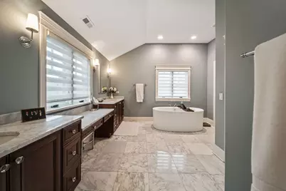 [Address not provided], Elmhurst, IL 60126 - Photo 32