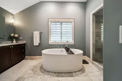 [Address not provided], Elmhurst, IL 60126 - Photo 34