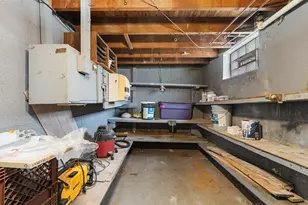 500 Clinton St, Lockport, IL 60441 - Photo 24