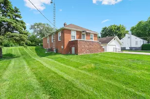 500 Clinton St, Lockport, IL 60441 - Photo 4