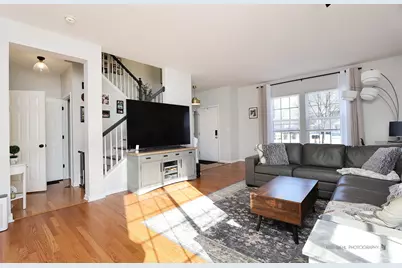 451 W Waterbury Drive, Round Lake, IL 60073 - Photo 4