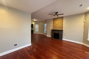 4518 S Indiana Ave, Chicago, IL 60653 - Photo 2