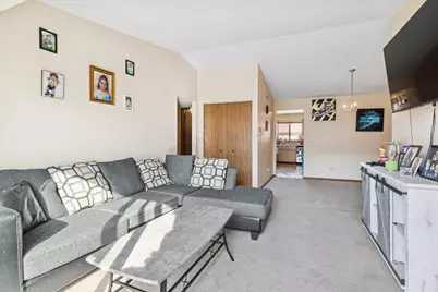 8426 W Catalpa Avenue #403, Chicago, IL 60656 - Photo 4