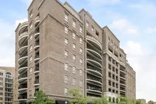 151 W Wing St, Arlington Heights, IL 60005 - Photo 1