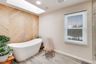 27W439 Chartwell Dr, Winfield, IL 60190 - Photo 22