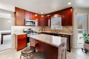 27W439 Chartwell Dr, Winfield, IL 60190 - Photo 8