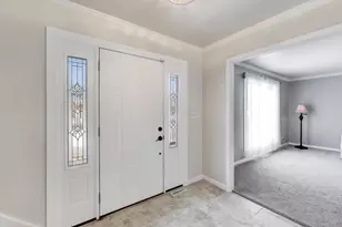 27W439 Chartwell Dr, Winfield, IL 60190 - Photo 2