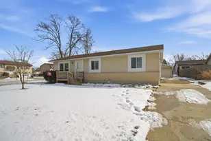 7907 W Kingston Dr, Frankfort, IL 60423 - Photo 2