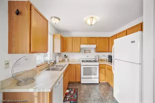 632 Spring Leaf Dr, Joliet, IL 60431 - Photo 6