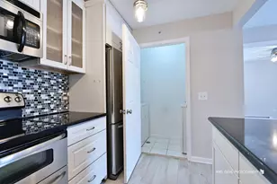 1508 Spring Brook Ct, Round Lake Beach, IL 60073 - Photo 10