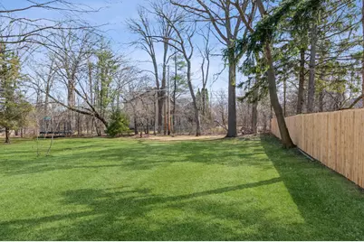 1297 Edgewood Road, Lake Forest, IL 60045 - Photo 16