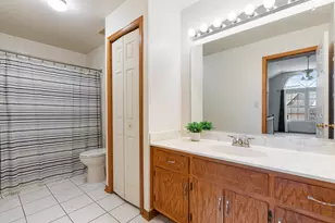 16013 Laurel Dr, Orland Park, IL 60462 - Photo 16