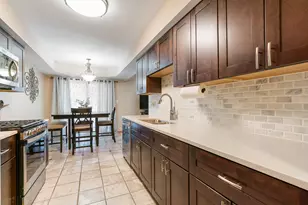 16013 Laurel Dr, Orland Park, IL 60462 - Photo 8