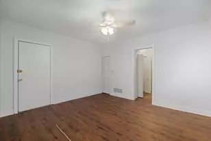 3727 N Pine Grove Ave, Chicago, IL 60613 - Photo 6