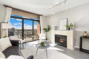 3232 N Halsted St, Chicago, IL 60657 - Photo 2