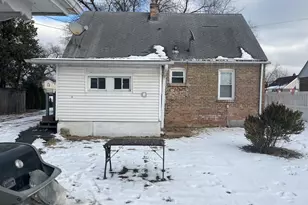 6918 Garden Ln, Bridgeview, IL 60455 - Photo 14