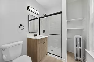 6975 N Bell Ave, Chicago, IL 60645 - Photo 12