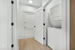 6975 N Bell Ave, Chicago, IL 60645 - Photo 14