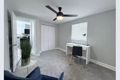 11248 S Parnell Avenue, Chicago, IL 60628 - Photo 10