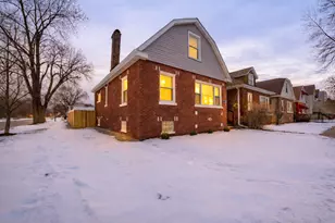 9356 S Manistee Ave, Chicago, IL 60617 - Photo 1
