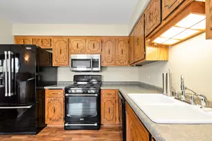 13748 Le Claire Ave, Crestwood, IL 60418 - Photo 10