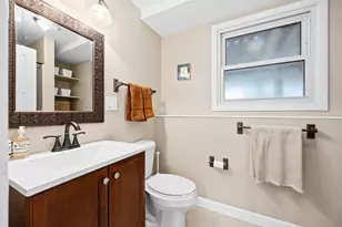 2422 Stonewall Ave, Woodridge, IL 60517 - Photo 22