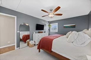 2422 Stonewall Ave, Woodridge, IL 60517 - Photo 14