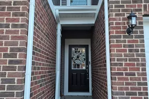 5933 Hawkweed Dr, Naperville, IL 60564 - Photo 4