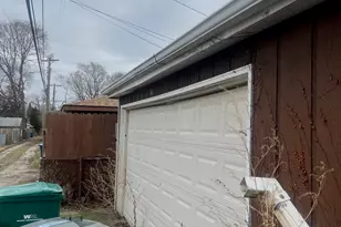 340 156th Pl, Calumet City, IL 60409 - Photo 32