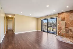 108 Mullingar Ct, Schaumburg, IL 60193 - Photo 4