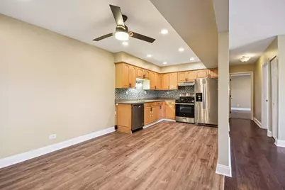 108 Mullingar Court #2D, Schaumburg, IL 60193 - Photo 8