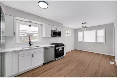 2250 E 92nd Place, Chicago, IL 60617 - Photo 12