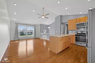 180 Karen Dr, Bourbonnais, IL 60914 - Photo 2