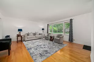 783 Greenbriar Ln, Lake Forest, IL 60045 - Photo 8