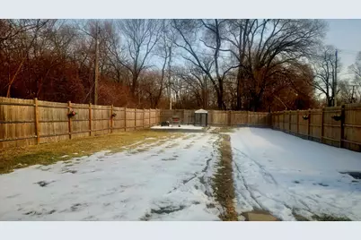 13331 S Calumet Avenue, Chicago, IL 60827 - Photo 2