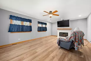 336 Panama Ave, Hampshire, IL 60140 - Photo 4