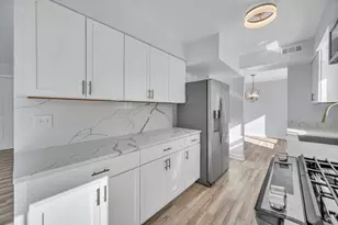 813 Kansas St, Carol Stream, IL 60188 - Photo 14