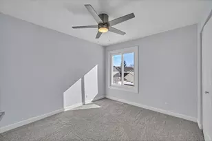 813 Kansas St, Carol Stream, IL 60188 - Photo 26