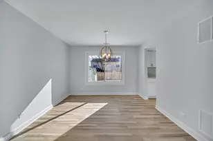 813 Kansas St, Carol Stream, IL 60188 - Photo 10