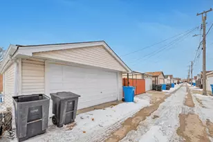 6049 S Mobile Ave, Chicago, IL 60638 - Photo 26