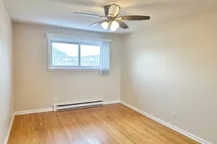 870 E Old Willow Rd, Prospect Heights, IL 60070 - Photo 8