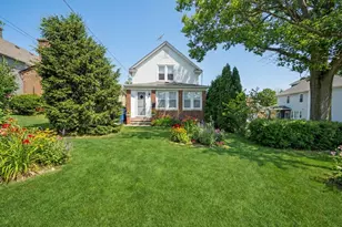 225 Burchell Ave, Highwood, IL 60040 - Photo 1