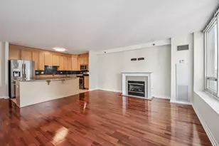33 W Ontario St, Chicago, IL 60654 - Photo 6