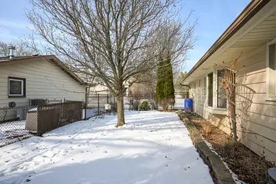 1727 Warwick Lane, Schaumburg, IL 60193 - Photo 26