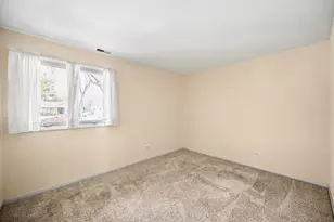 1727 Warwick Ln, Schaumburg, IL 60193 - Photo 24