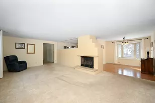 1727 Warwick Ln, Schaumburg, IL 60193 - Photo 8